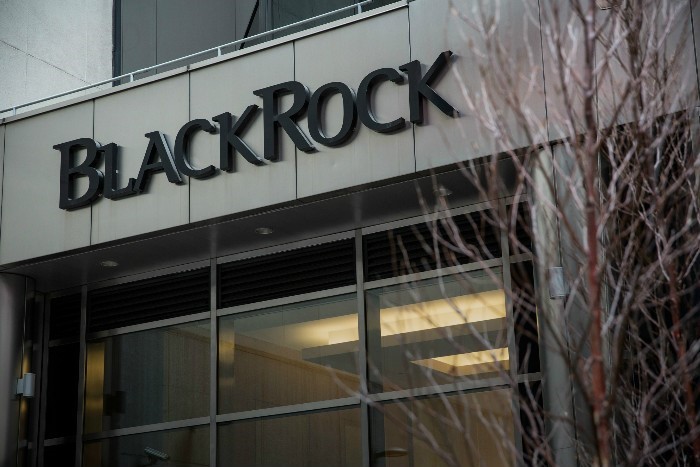 Blackrock flyttar listningen av 50 ETFer