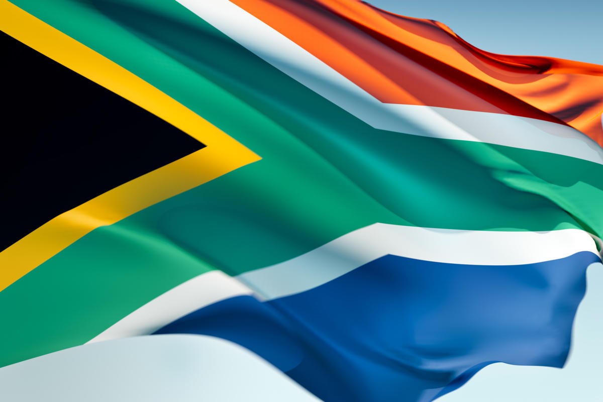 Sydafrikanska aktier stiger när randen stärks