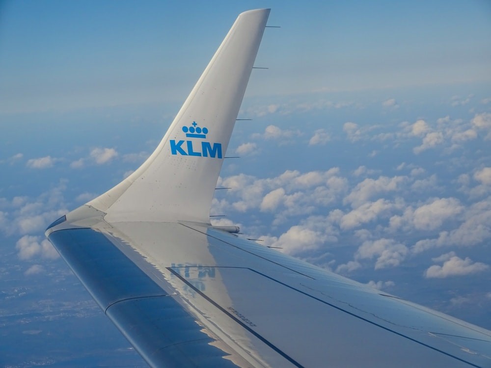 Det holländska flygbolaget KLM gör världens första flygning med syntetisk fotogen