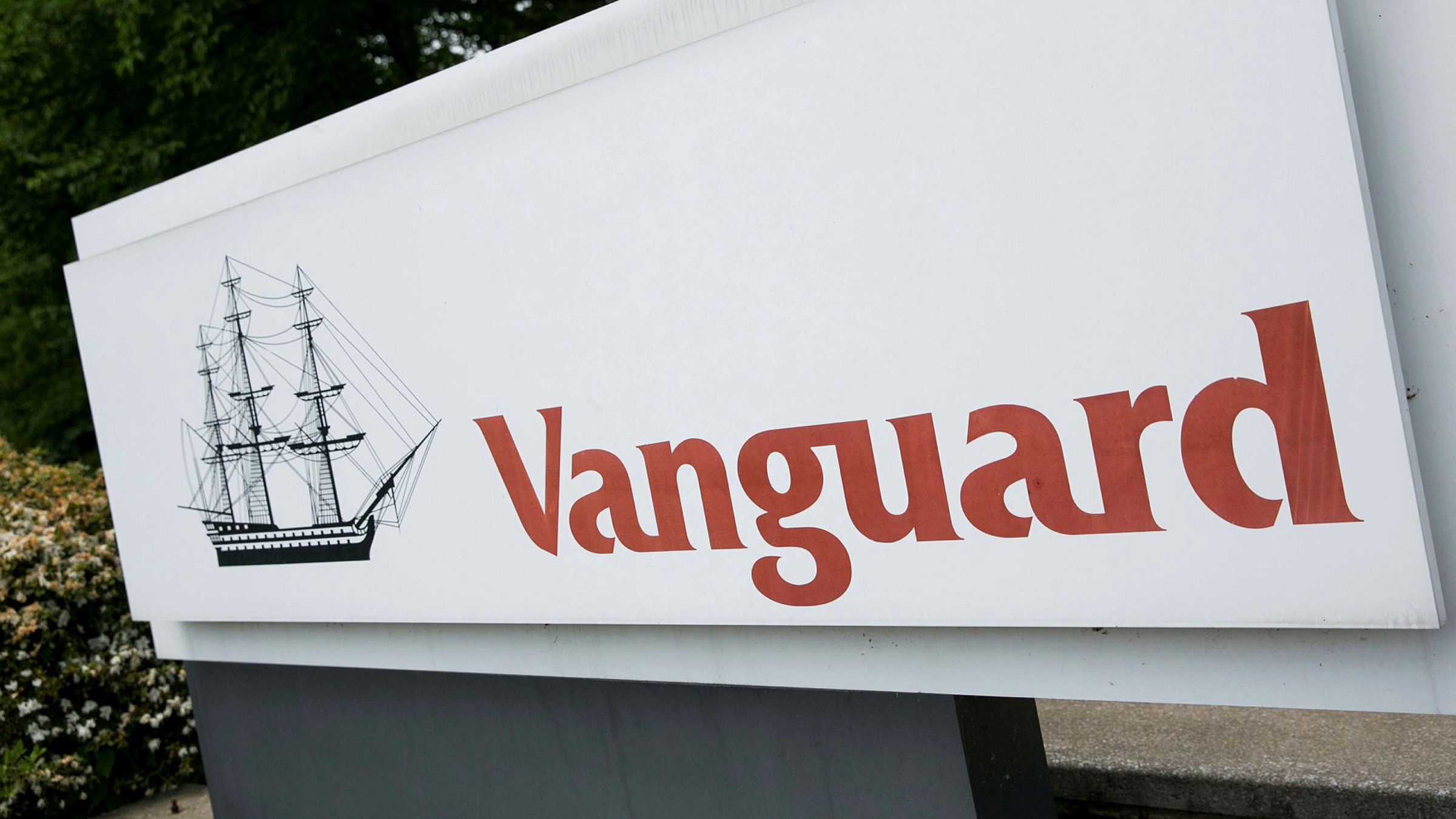 Mystiskt inflöde på 9 miljarder dollar till Vanguard S&P 500 ETF