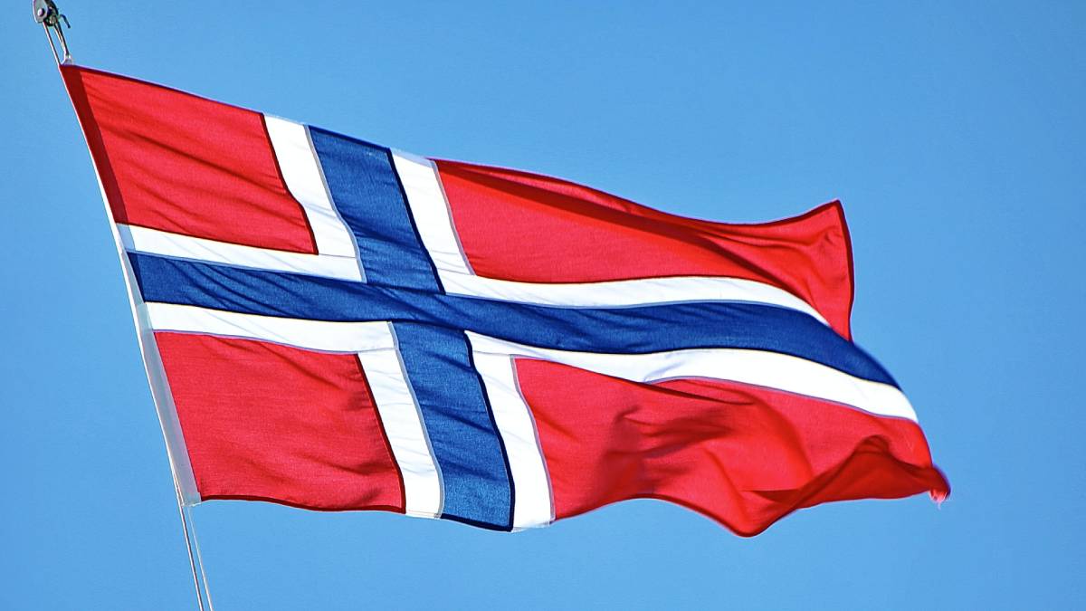 iShares MSCI Norway ETF (NYSEArca: ENOR ETF) följer ett marknadsviktat index på norska aktier. Denna börhandlade fond har en förvaltningskostnad på 0,53 procent.