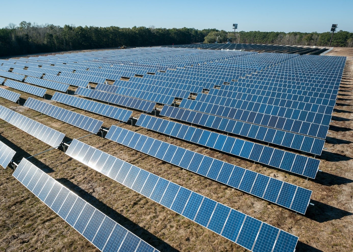 Lanseringen av Europas första Solar Energy UCITS ETF (TANN) på HANetf-plattformen erbjuder en ren satsning på solenergisektorn. Den snabbt växande globala solindustrin spås inom bara några år att vara den största källan till global energikapacitet