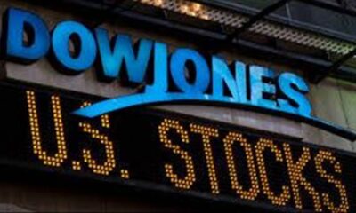 Dow Jones bryter genom 20 000-nivån. Den långa väntan är över och vi såg under dagen hur Dow Jones Industrial Average bryter genom 20 000 nivån för den första gången någonsin.