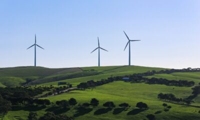 Samtidigt har Trump-administrationen valt att främja lagstiftning som minska resurserna för alternativ energi vilket gör att framtiden kan bli turbulent för dessa fem börshandlade fonder som satsar på alternativ energi.
