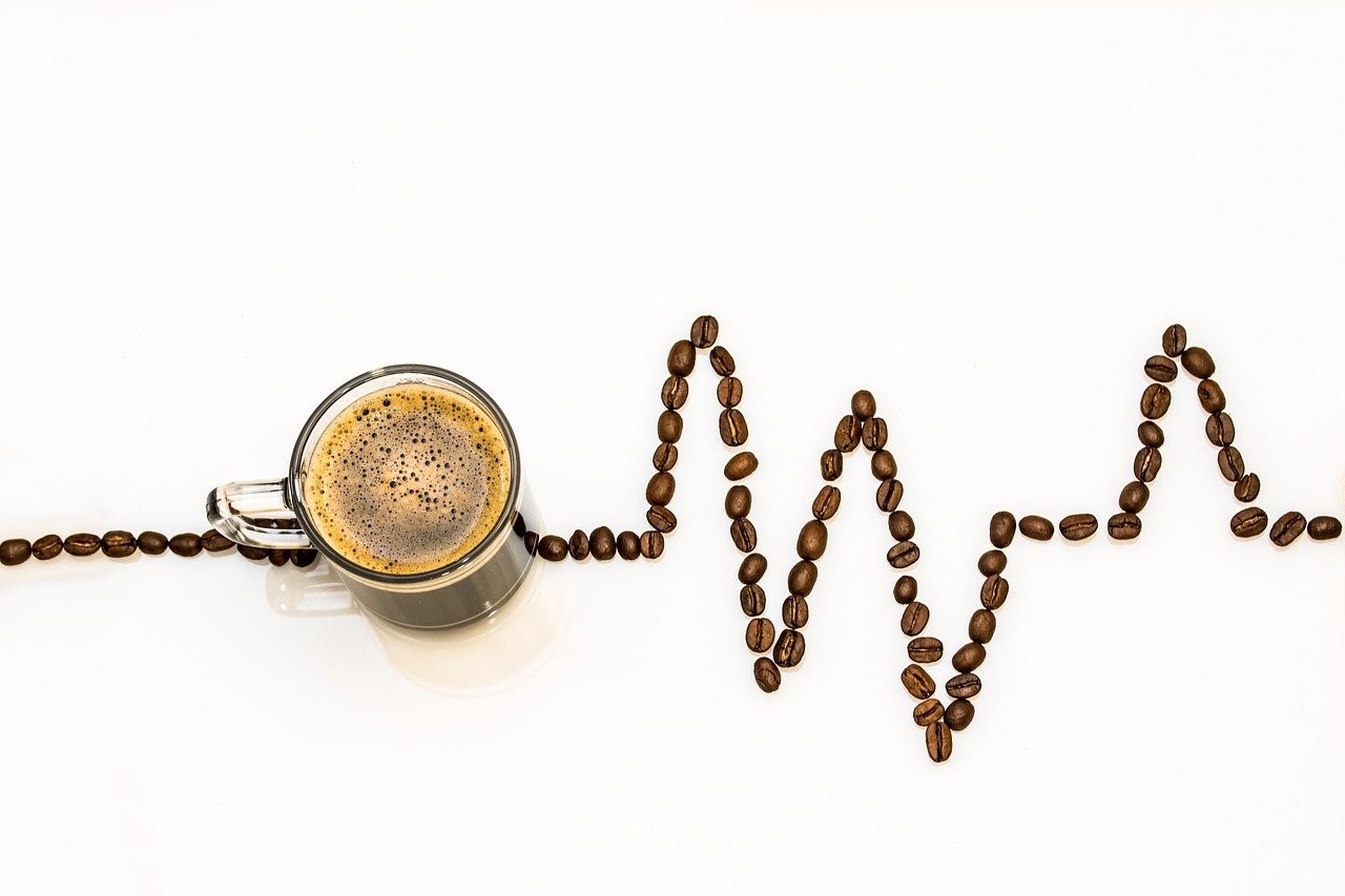 WisdomTree Coffee 2x Daily Leveraged (4RT2 ETC) är utformad för att göra det möjligt för investerare att få en "hävstångsmässig" exponering mot en totalavkastande investering i kaffe genom att spåra Bloomberg Coffee Subindex ("Indexet") och tillhandahålla en säkerställd avkastning. En daglig hävstångsexponering innebär att produkten är designad för att återspegla 200 % av den dagliga procentuella förändringen av indexnivån.
