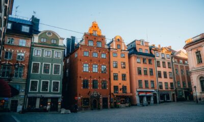 iShares OMX Stockholm Capped UCITS ETF (OM3X ETF) syftar till att uppnå avkastning på din investering genom en kombination av kapitaltillväxt och inkomst på fondens tillgångar, vilket återspeglar Stockholm Benchmark Cap ™, fondens jämförelseindex (index).