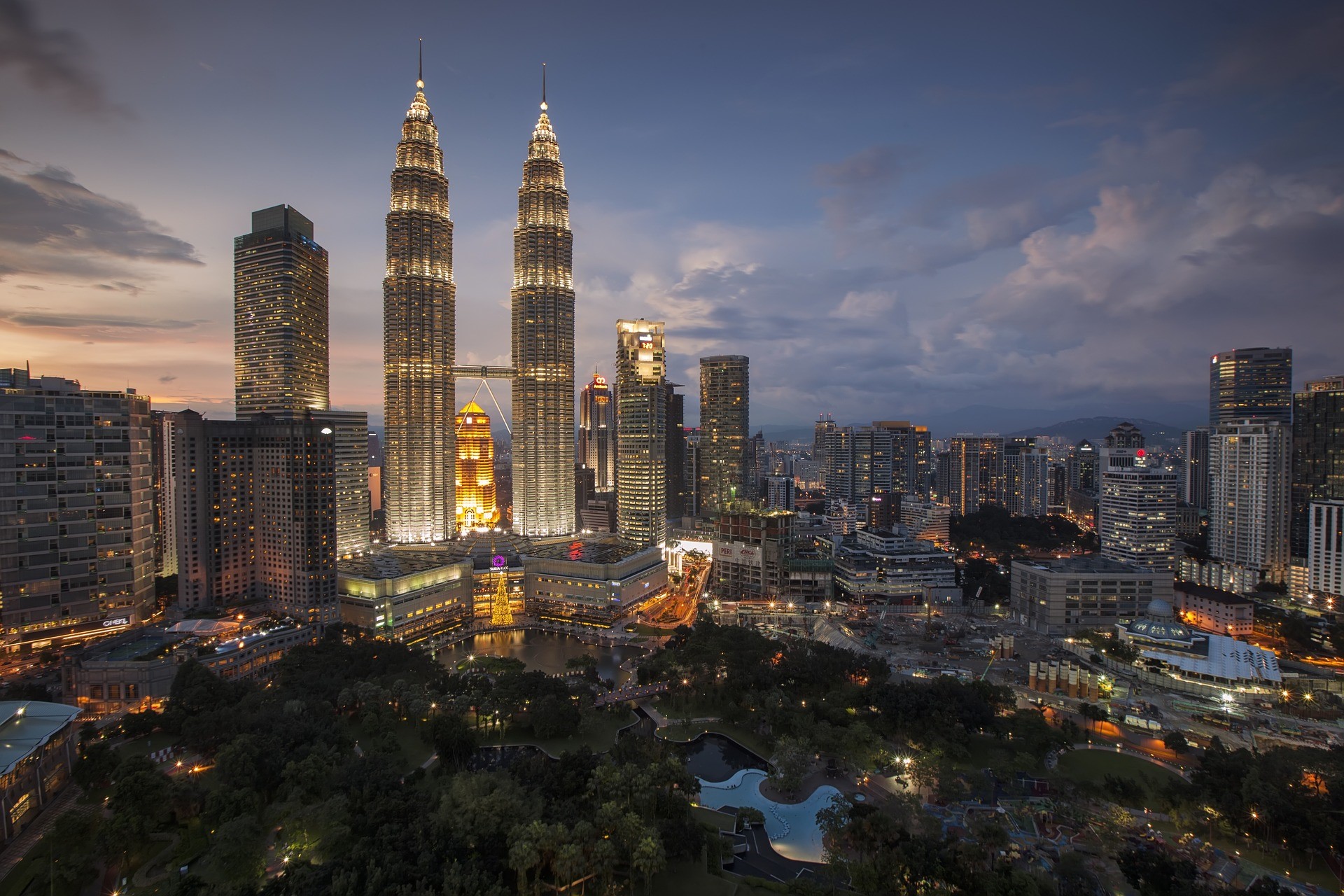 HSBC MSCI Malaysia UCITS ETF USD (H4ZV ETF) strävar efter att så nära som möjligt följa avkastningen för MSCI Malaysia Index (”Indexet”). Fonden kommer att investera i eller få exponering mot aktier i företag som utgör indexet.