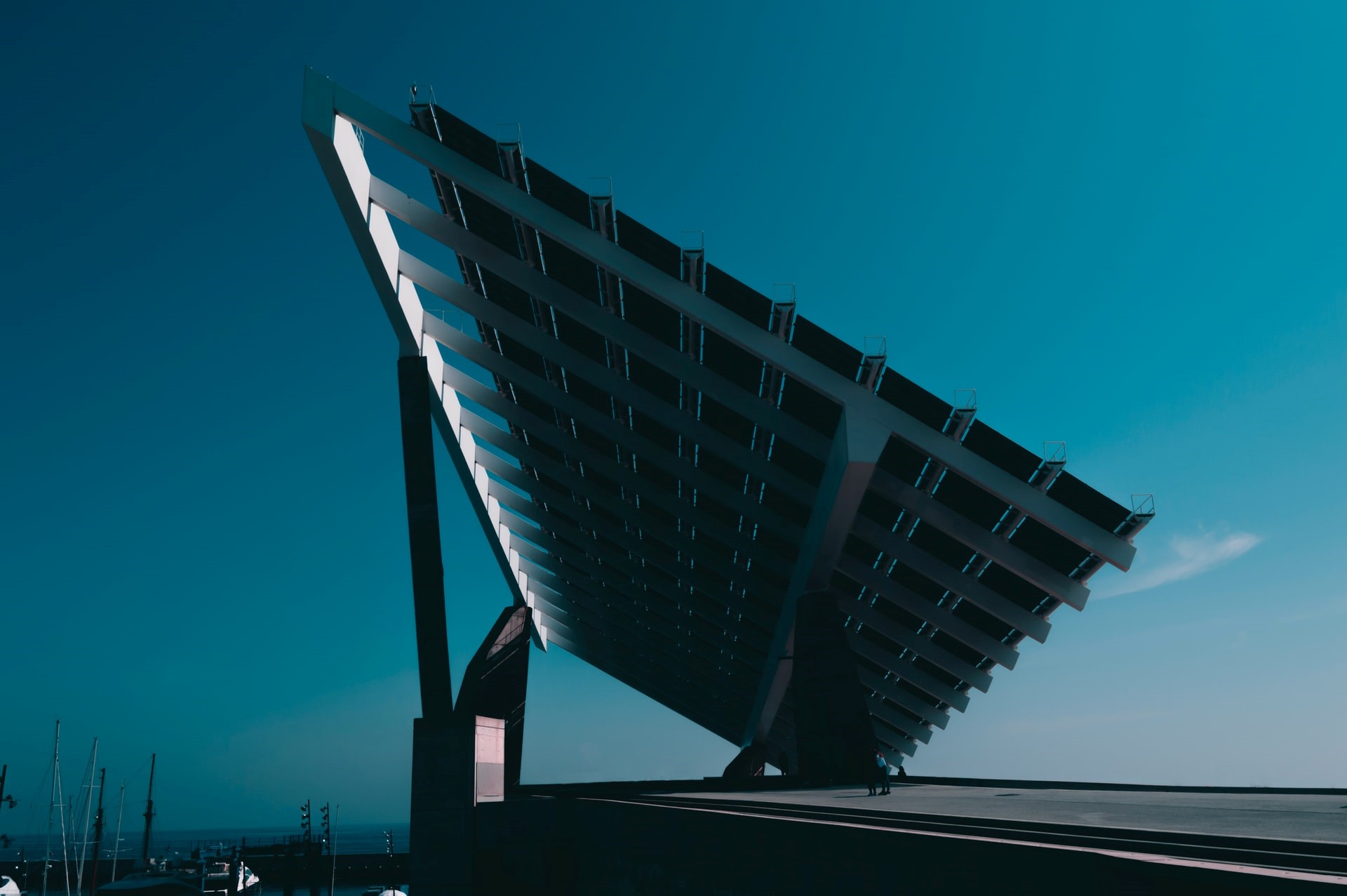 Tillväxten inom solenergiindustrin ökar med rekordstora installationer i USA och Europeiska unionen trots leveranskedjan och råvaruproblem som tar hettan ur expansionstakten, säger Solar Energy UCITS ETF (Ticker: TANN) , Europas första rena satsning på solenergi i form av en ETF.