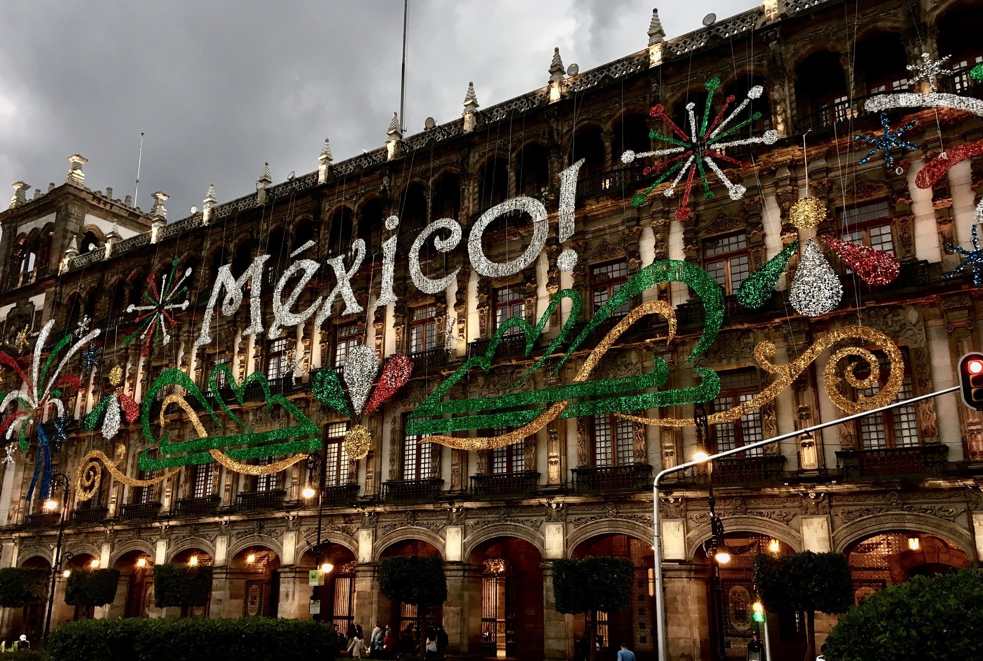 Den mexikanska mäklaren Casa de Bolsa Finamex har debuterat den första ETFen i Europa som riktar in sig på skulder i US-dollar utgivna av den mexikanska regeringen, det är således en första mexikansk statsobligations-ETF i Europa.