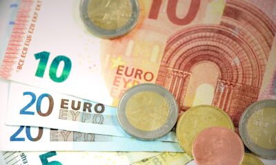 iShares Core Euro Government Bond UCITS ETF (Dist) (EUNH ETF) investerar i statsobligationer med fokus på Europa. ETF:en innehar hela utbudet av obligationsförfall. De underliggande obligationerna har Investment Grade-betyg. ETF har en valutaexponering i EUR. Ränteintäkterna (kuponger) i fonden delas ut till investerarna (halvårsvis).