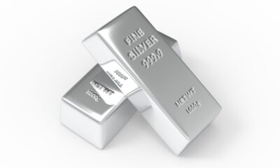 Ta reda på hur du handlar med silver online med spot-, termins- och optionspriser, samt silveraktier och ETF:er.