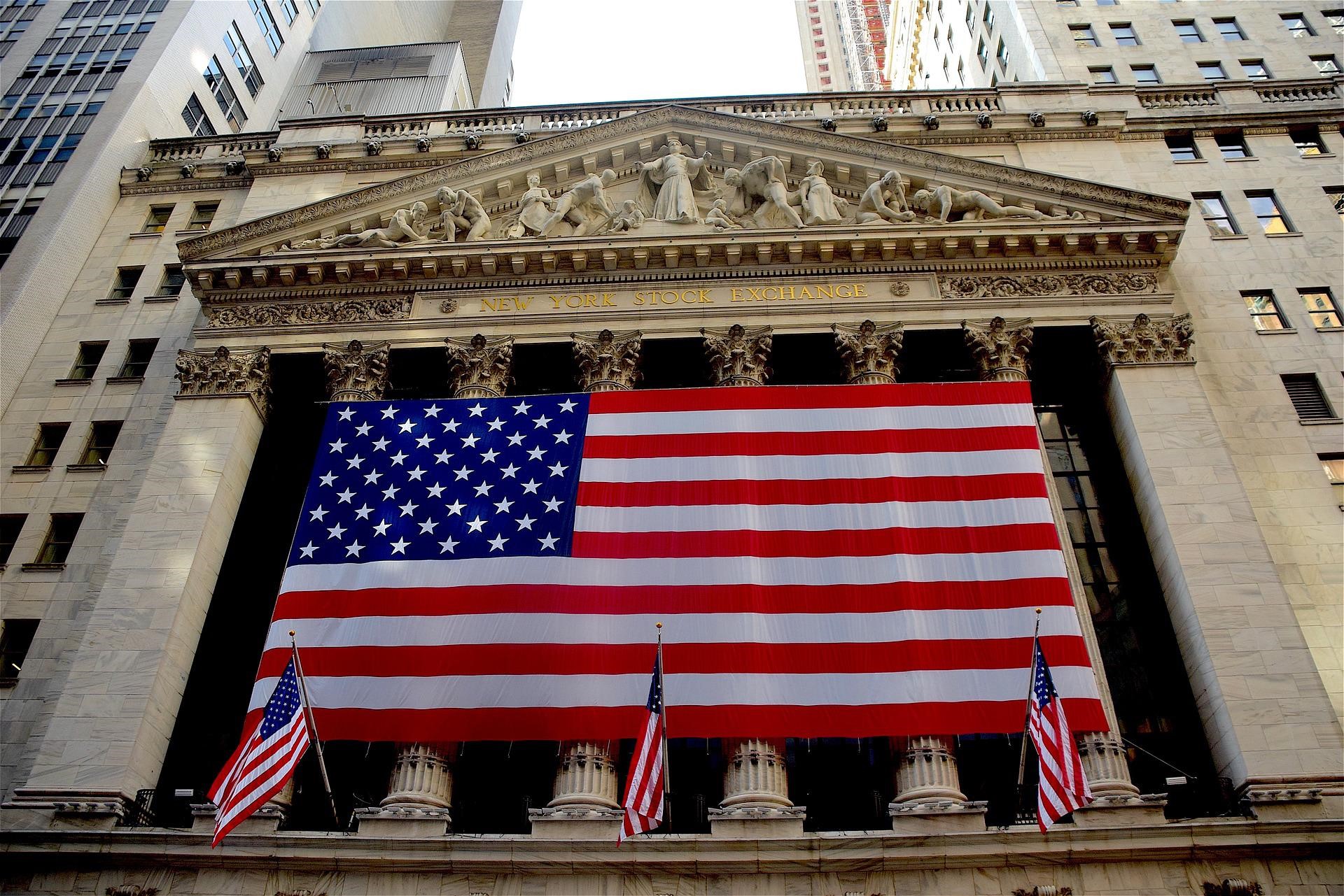 iShares MSCI USA UCITS ETF (Acc) (SXR4 ETF) investerar i aktier med fokus på USA. Utdelningarna i fonden återinvesteras (ackumuleras).