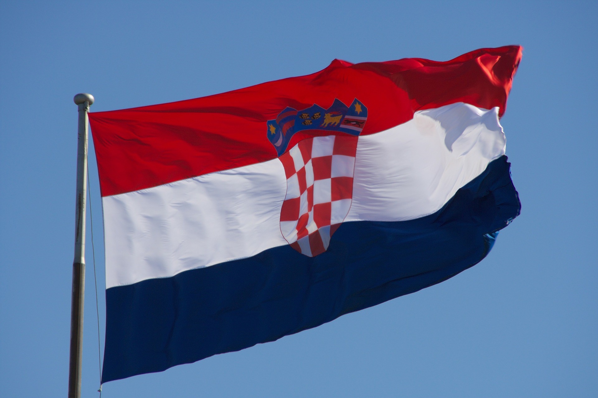 Expat Croatia CROBEX UCITS ETF (ECDC ETF) är en börshandlad fond som följer utvecklingen av CROBEX Index på Zagreb Stock Exchange, med hjälp av den direkta fysiska replikeringsmetoden. Det är noterat på den bulgariska börsen, på Frankfurtbörsen (XETRA) och på Ljubljanabörsen. Det är lämpligt för bulgariska och utländska investerare som vill ha en likvid och diversifierad exponering mot den kroatiska marknaden och regionen som helhet.
