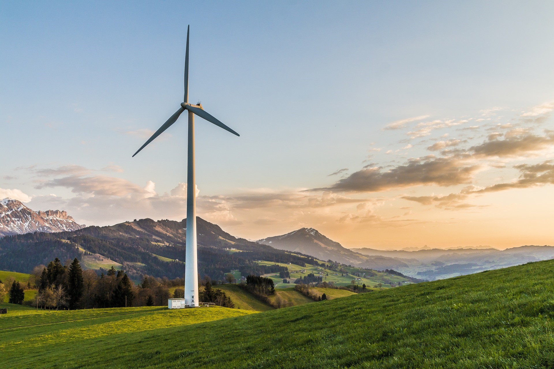 Deka har utökat sitt ESG ETF-sortiment med lanseringen av en framtida energi strategi. Deka Future Energy ESG UCITS ETF (D6RD) är noterat på Deutsche Boerse och Frankfurts börs med en total kostnadskvot (TER) på 0,55 %.