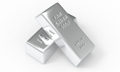Xtrackers IE Physical Silver EUR Hedged ETC Securities (XSLE ETC) investerar i silver. Den totala kostnadskvoten uppgår till 0,73 % p.a. ETC replikerar utvecklingen av det underliggande indexet med en skuldförbindelse med säkerheter som backas upp av fysiska innehav av ädelmetallen. Xtrackers IE Physical Silver EUR Hedged ETC Securities är en liten ETC med tillgångar på 36 miljoner euro under förvaltning. XSLE ETC är äldre än 1 år och har sin hemvist i Irland.