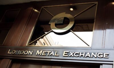 En brittisk finansiell tillsynsmyndighet inledde på fredagen sin första undersökning av möjliga missförhållanden efter London Metal Exchanges beslut förra året att stoppa nickelhandeln. Det var dock oklart om undersökningen skulle titta på börsens kontroversiella beslut att avbryta affärer för miljarder dollar.