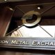 En brittisk finansiell tillsynsmyndighet inledde på fredagen sin första undersökning av möjliga missförhållanden efter London Metal Exchanges beslut förra året att stoppa nickelhandeln. Det var dock oklart om undersökningen skulle titta på börsens kontroversiella beslut att avbryta affärer för miljarder dollar.