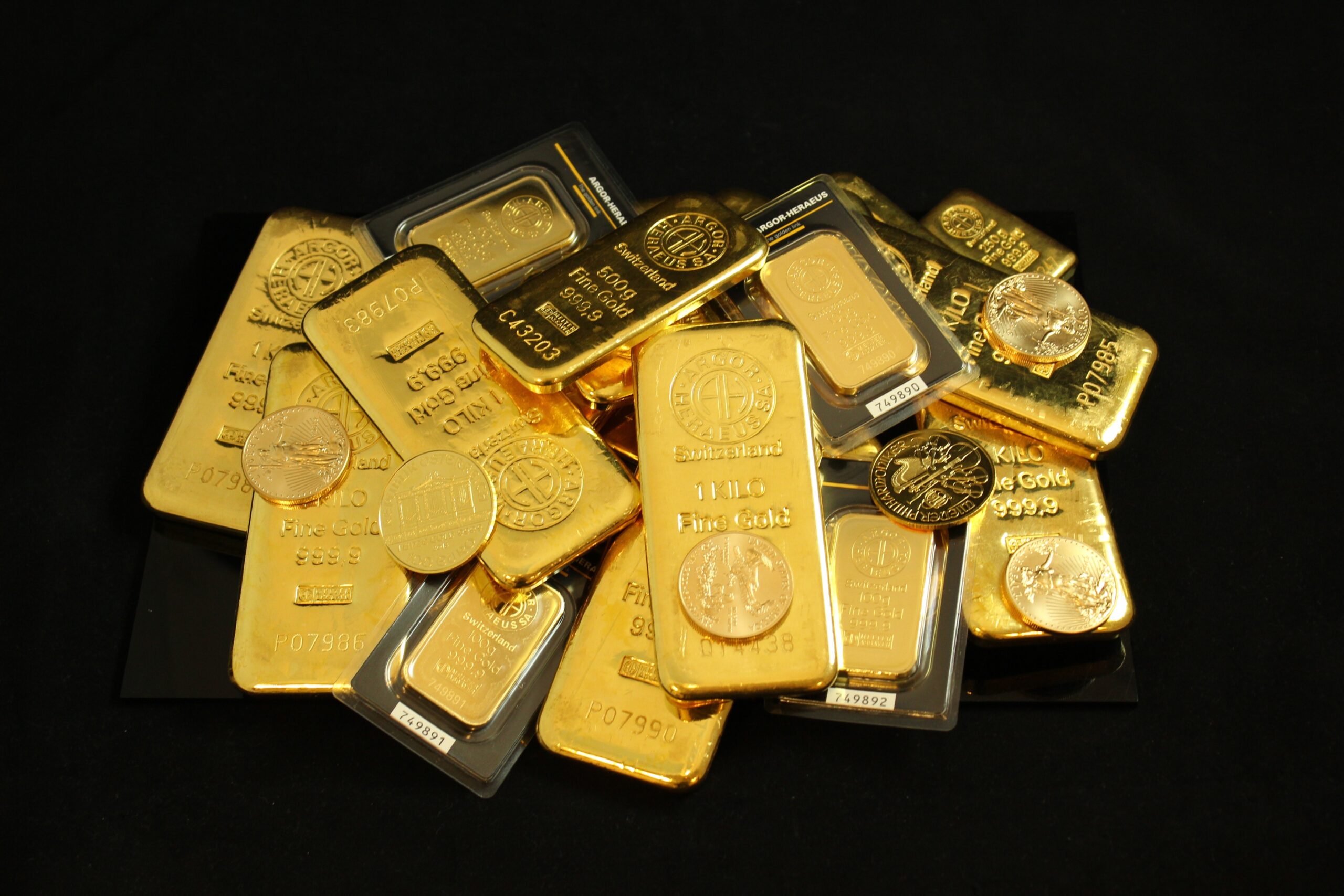 I den tidiga handeln i Europa den 20 mars handlades spotpriset för guld till 2 010 USD per troy ounce, upp från ~1 830 USD per ounce den 8 mars och ~1 820 USD i slutet av 2022. Normalt ökar intresset för guldfonder ökar då guldpriset stiger, så även denna gång.