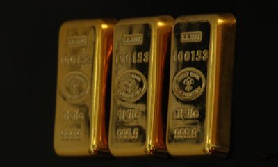 HANetf och Royal Mints guldbörshandlade råvara (ETC) har gjort den första fysiska leveransen, sin första fysiska inlösen när investeringsplattformen Wahed konverterade några av sina andelar till en guldtacka på ett troy ounce.