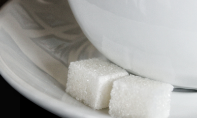 Efter en dyr halloween kan det hända att sockerpriserna inte släpper under resten av semesterperioden. Våldsamma vädermönster i olika länder kan begränsa utbudet och hålla sockerpriserna kan förbli höga.
