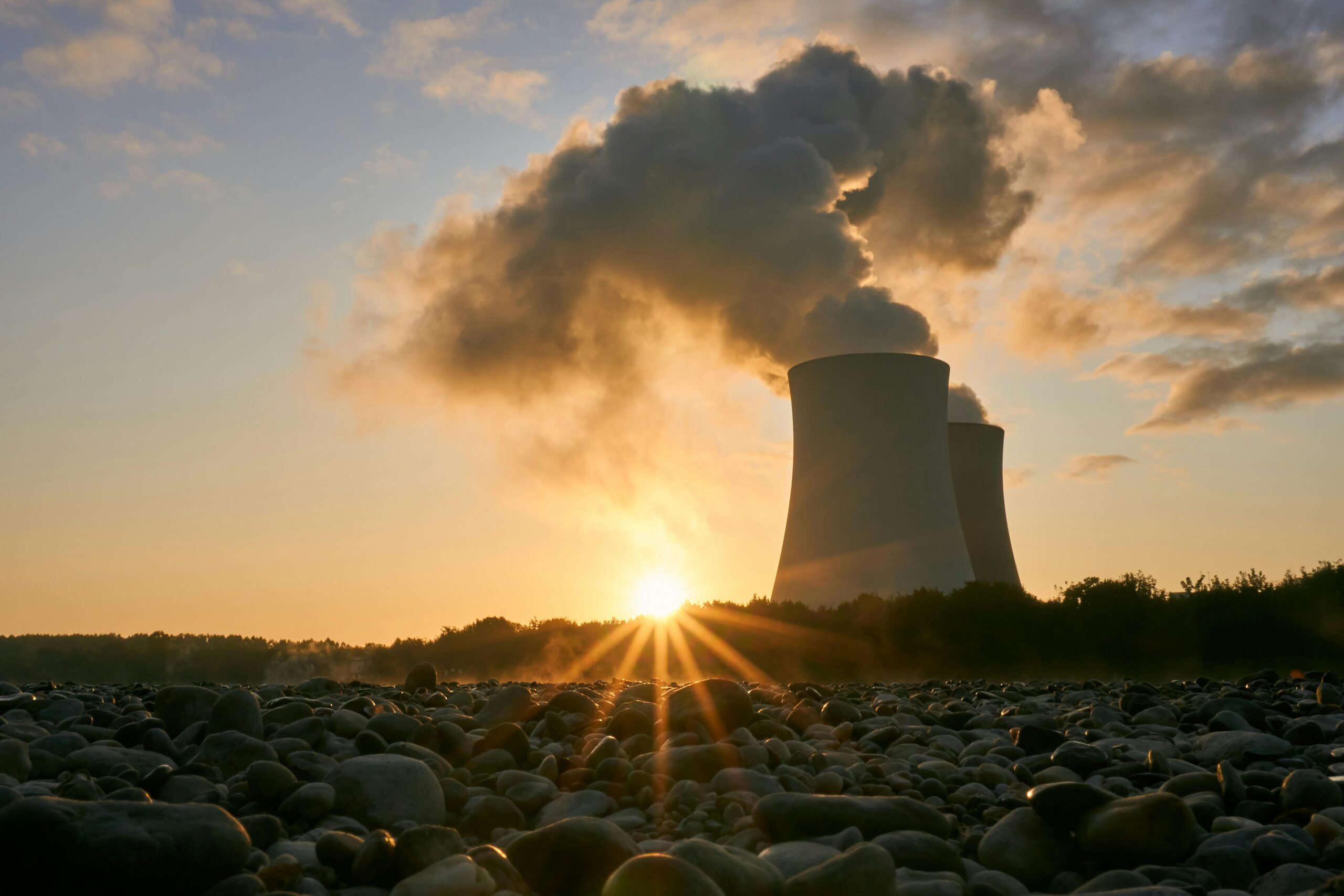 HANetfs analysschef Tom Bailey diskuterar lanseringen av Sprott Junior Uranium Miners UCITS ETF (U8NJ) som har börjat handlas på LSE och Deutsche Bourse, och lyfter fram den växande efterfrågan på uran på grund av det globala skiftet mot kärnenergi för låga koldioxidutsläpp och energisäkerhet.