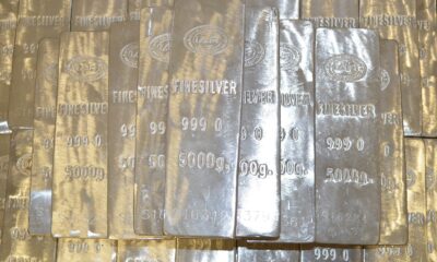 ZKB Silver ETF A (USD)( ZSILUS ETF) med ISIN CH0183136008 spårar spotpriset på silver i amerikanska dollar. Den börshandlade fondens TER (total cost ratio) uppgår till 0,60 % per år.