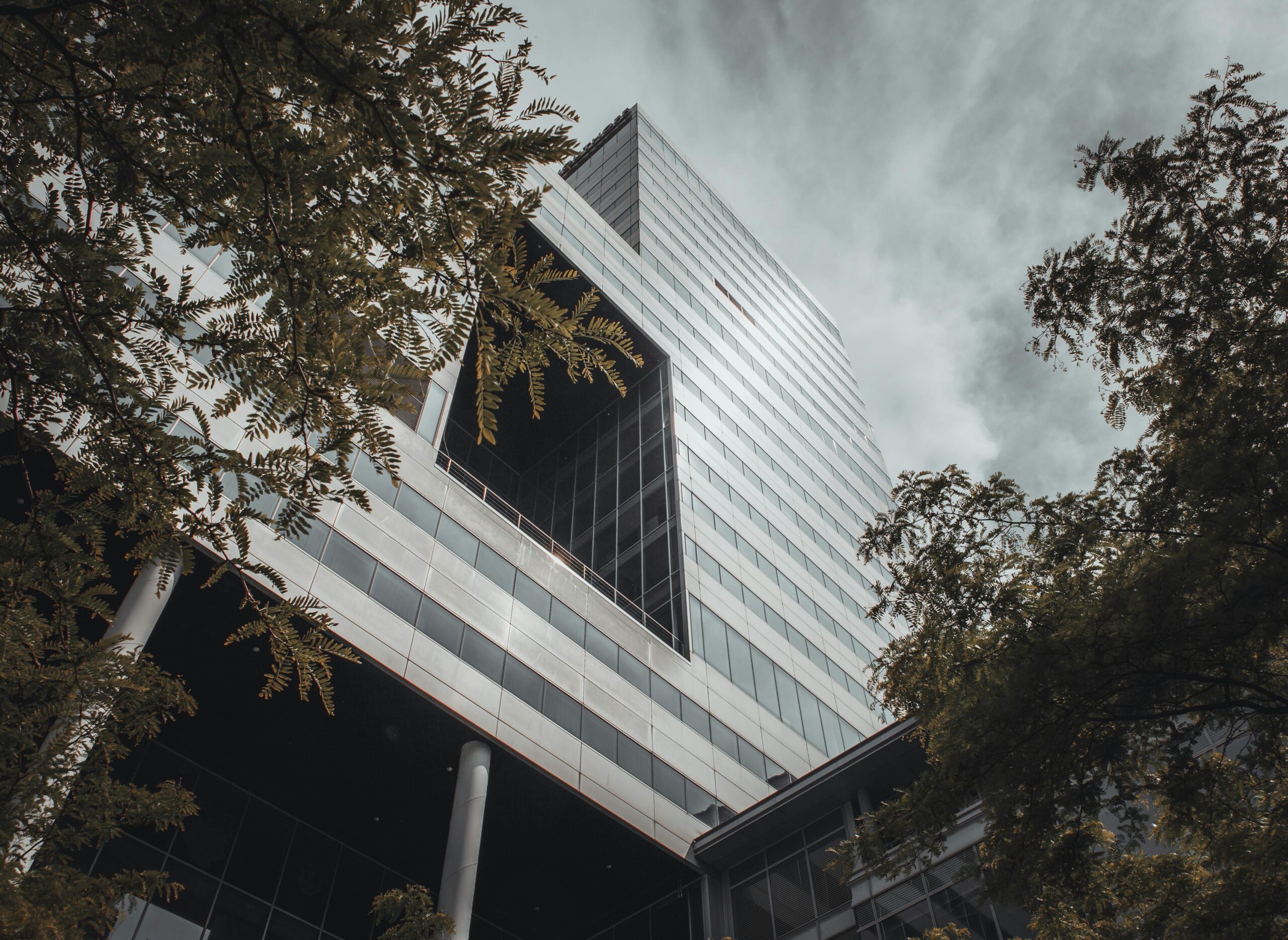 BNP Paribas Easy Sustainable EUR Corporate Bond December 2032 UCITS ETF Acc (BJLX ETF) med ISIN LU2823895847, försöker följa Bloomberg Euro Corporate December 2032 Maturity Index. Bloomberg Euro Corporate December 2032 Maturity Index följer företagsobligationer denominerade i EUR. Indexet återspeglar inte ett konstant löptidsintervall (som är fallet med de flesta andra obligationsindex). Istället ingår endast obligationer som förfaller under det angivna året (här: 2032) i indexet. Indexet består av ESG (environmental, social and governance) screenade företagsobligationer. Betyg: Investment Grade. Löptid: december 2032 (Denna ETF kommer att stängas efteråt).