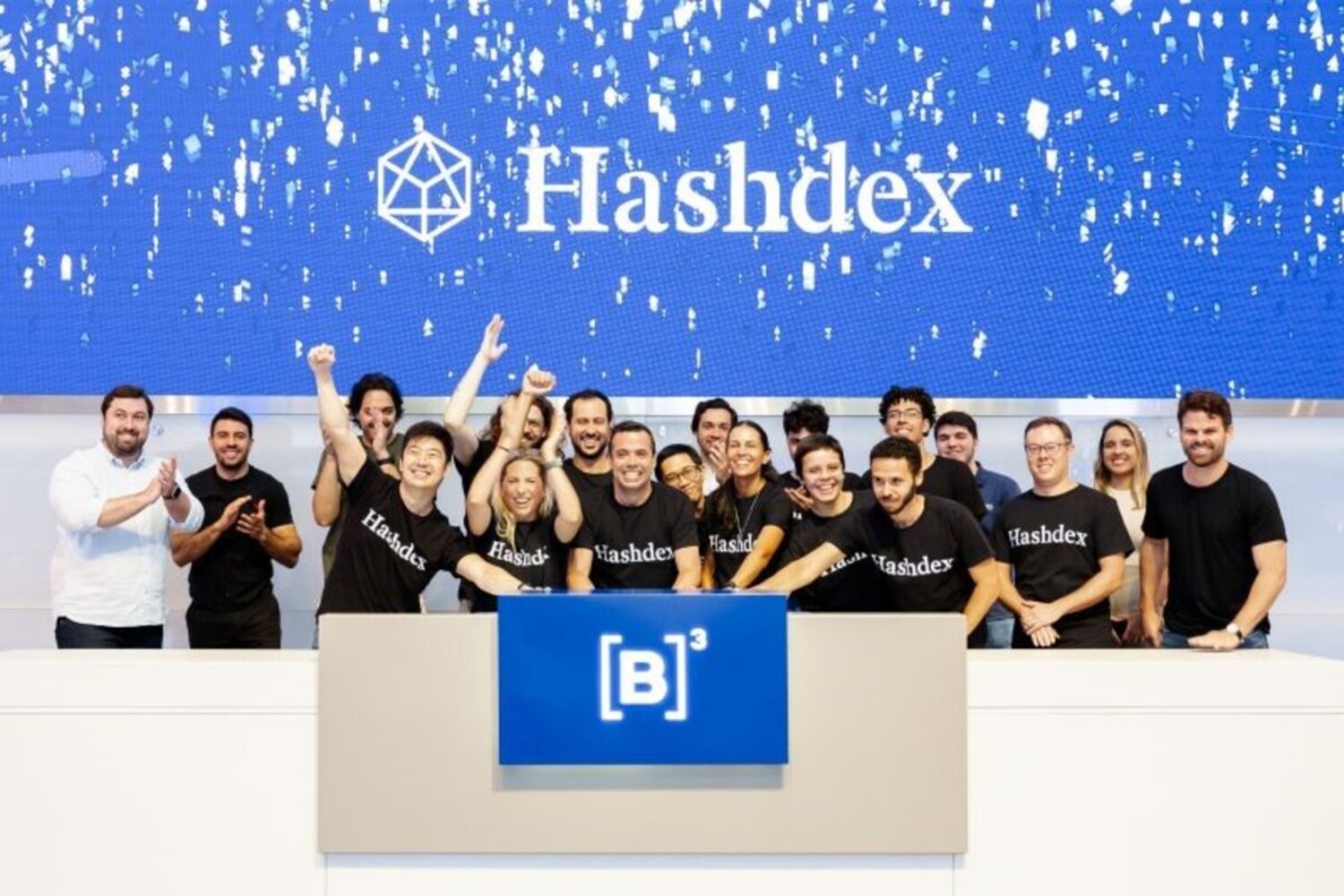 I veckan hade kryptoemittenten Hashdex att ringa i klockan på den brasilianska börsen för att fira lanseringen av SOLH11, deras Solana ETF, som följer Nasdaq Solanas referensprisindex. Denna lansering markerar ytterligare ett steg i Hashdex bana av innovation och ledarskap på marknaden för kryptotillgångar.