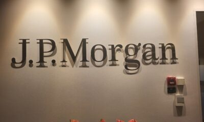 Sedan i onsdags är åtta nya aktivt förvaltade börshandlade fonder utgivna av J.P. Morgan Asset Management säljbara via Xetra och Börse Frankfurt. J.P. Morgan AM utökar sitt produktsortiment för Research Enhanced Index Equity till att omfatta ytterligare regioner. De aktivt förvaltade ETFerna kombinerar en grundläggande forskningsmetod med indexförvaltning inom ett robust ESG-ramverk för att generera positiv överavkastning för investerare. REI-metoden utnyttjar många små övervikts- och underviktade positioner i aktier i förhållande till jämförelseindex, vilket ger möjlighet att överträffa index.