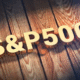 iShares S&P 500 3% Capped UCITS ETF USD (Acc) (SP3C ETF) med ISIN IE000YIXESS9, syftar till att följa S&P 500 3% Capped-indexet. S&P 500 3% Capped-indexet följer företagen i S&P 500-indexet och tillämpar en övre gräns på 3 procent för viktningen av enskilda företag. S&P 500-indexet följer de 500 största amerikanska aktierna.