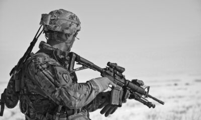 iShares Europe Defence UCITS ETF EUR (Acc) (DFNC ETF) ISIN IE000IAXNM41, syftar till att följa STOXX Europe Targeted Defence-indexet. STOXX Europe Targeted Defence-indexet följer utvecklingen för europeiska företag som är verksamma inom militär- eller försvarsindustrin.