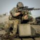 EDEF ETF är utdelande fond med fokus på Europas försvarsindustri BNP Paribas Easy Bloomberg Europe Defense UCITS ETF Dist (EDEF ETF) med ISIN LU3047998979 försöker att följa Bloomberg Europe Defense Select-indexet. Bloomberg Europe Defense Select-indexet följer utvecklingen för europeiska företag som är verksamma inom militär- eller försvarsindustrin. Den börshandlade fondens totala kostnadskvot (TER) uppgår till 0,18 % per år. BNP Paribas Easy Bloomberg Europe Defense UCITS ETF Dist är den billigaste ETFen som följer Bloomberg Europe Defense Select-indexet. ETFen replikerar utvecklingen för det underliggande indexet genom fullständig replikering (genom att köpa alla indexkomponenter). Utdelningen i ETFen delas ut till investerarna (årligen). BNP Paribas Easy Bloomberg Europe Defense UCITS ETF Dist är en mycket liten ETF med 0 miljoner euro i förvaltat kapital. Denna ETF lanserades den 19 maj 2025 och har sitt säte i Luxemburg. Börsnoteringar