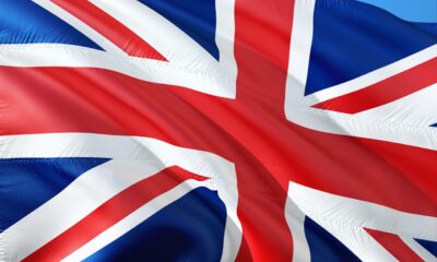 L&G UK Equity UCITS ETF (XML4 ETF) med ISIN IE00BFXR5R48, syftar till att följa Solactive Core United Kingdom Large & Mid Cap-indexet. Solactive Core United Kingdom Large & Mid Cap-indexet följer den brittiska aktiemarknaden och mäter resultatet för stora och medelstora börsnoterade företag som uppfyller minimikriterier avseende likviditet och storlek och exkluderar företag: (a) som är verksamma inom ren kolbrytning; (b) involverade i produktion av kontroversiella vapen, såsom klustervapen, antipersonella minor eller biologiska och kemiska vapen; eller (c) som under en sammanhängande period av tre år har klassificerats som att de bryter mot minst en av FN:s Global Compact-principer.