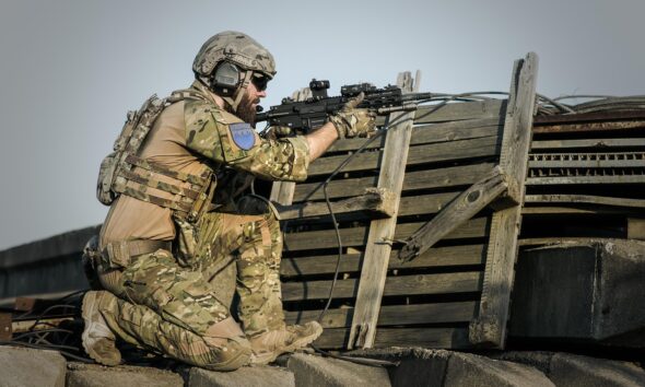 HANetfs analyschef Tom Bailey pratade med Proactives Stephen Gunnion om resultatet och utsikterna för Future of Defence UCITS ETF (ASWC), som har nått cirka 2,7 miljarder pund i förvaltat kapital, upp från 700 miljoner pund i början av året. Han tillskrev denna tillväxt geopolitiska utvecklingar, inklusive stigande försvarsutgifter från europeiska NATO-medlemmar och ökat investerarfokus på säkerhet.