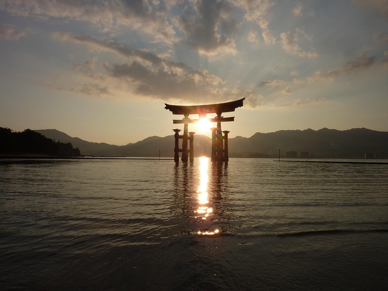 Goldman Sachs Alpha Enhanced Japan Equity Active UCITS ETF JPY (Acc) (GQJY ETF) med ISIN IE000ZUTO1I5, är en aktivt förvaltad börshandlad fond.
