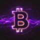 BlackRocks spot Bitcoin ETF (IBIT) genererar nu ~187,2 miljoner dollar i årliga avgifter, enligt Bloomberg. Det är mer än de ~187,1 miljoner dollar i årliga avgifter som deras Core S&P 500 ETF (IVV) drar in, trots att IVV är nästan 9 gånger större, med 624 miljarder dollar i tillgångar jämfört med IBITs 75 miljarder dollar.