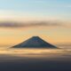 iShares MSCI Japan SRI UCITS ETF EUR Hedged (Acc) (CEME ETF) med ISIN IE000QWO5FT3, syftar till att följa MSCI Japan SRI Select Reduced Fossil Fuels (EUR Hedged) index. MSCI Japan SRI Select Reduced Fossil Fuels (EUR Hedged) index följer japanska aktier och beaktar endast företag med mycket höga miljö-, sociala och styrningsbetyg (ESG) i förhållande till sina sektorjämförelser, för att säkerställa att de bästa företagen inkluderas ur ett ESG-perspektiv och undvika företag som är oförenliga med värderingsscreening eller har exponering mot fossila bränslen genom utvinnings- och produktionsaktiviteter, kraftproduktionsaktiviteter eller reservägande.