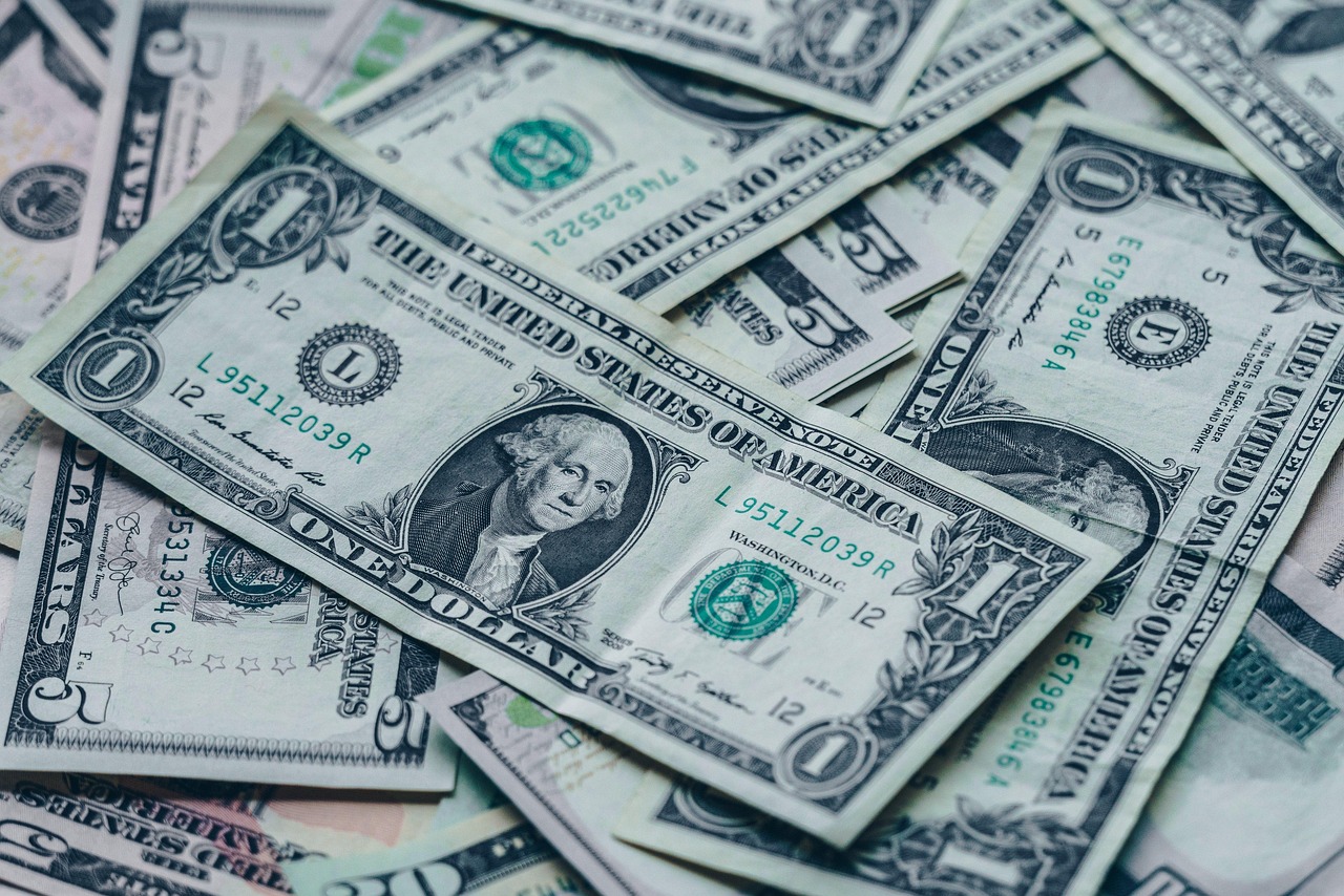 Franklin Templeton tillkännager lanseringen av sin nya Franklin US Treasury 0-1 Year UCITS ETF. Denna indexbaserade ETF är utformad för att ge investerare exponering mot kortfristiga amerikanska statsobligationer, vilka representerar den största och mest etablerade marknaden för statsobligationer globalt och kombinerar konkurrenskraftig avkastning med en investeringsprofil med lägre risk. Detta erbjudande är ytterligare ett tillägg till Franklin Templeton ETF-sortimentet och bringar det totala antalet räntebärande ETFer upp till åtta.