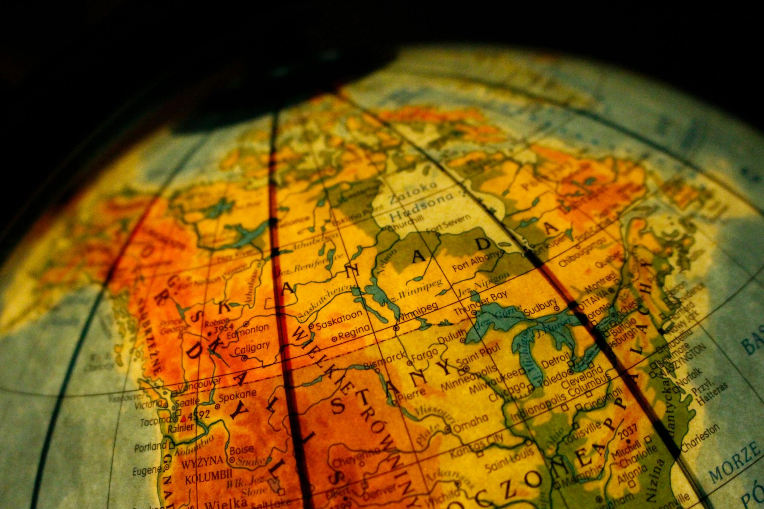 Xtrackers World Equity Enhanced Active UCITS ETF 1C (XEEW ETF) med ISIN IE00094GSCQ4, är en aktivt förvaltad börshandlad fond (ETF). Den börshandlade fonden investerar i aktier från utvecklade marknader världen över. Aktieurvalet baseras på en bottom-up-strategi med det primära målet att generera kapitaltillväxt.