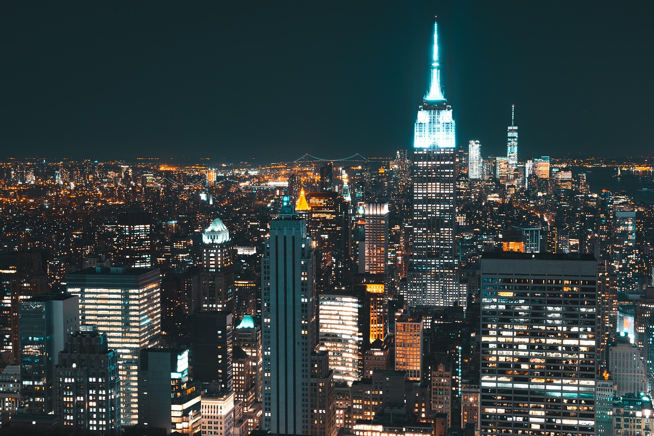 UBS Core BBG US Treasury 10+ UCITS ETF USD acc (CHSQ ETF) med ISIN LU1459800030, syftar till att följa, före kostnader, kurs- och avkastningsutvecklingen för Bloomberg US 10+ Year Treasury Bond™ Index (Total Return) (denna delfonds "index").