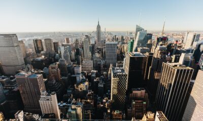 BNP Paribas Easy Alpha Enhanced US UCITS ETF EUR Cap (ESAJ ETF) med ISIN IE00032YLFR3, har som investeringsmål att öka värdet på portföljen av amerikanska aktier med hjälp av en systematisk metod för urval av värdepapper med flera faktorer, samtidigt som hänsyn tas till miljömässiga, sociala och bolagsstyrningskriterier (ESG).