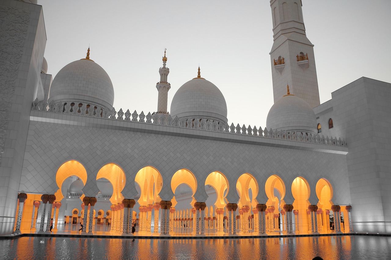 Xtrackers II Salam USD Global Aggregate Sukuk UCITS ETF (XASB ETF) med ISIN LU3123443510, ska återspegla resultatet för Bloomberg Global USD 500mn Sukuk Index ("Referensindexet"). Referensindexet återspeglar resultatet för ett brett mått på de globala USD-denominerade Sukuk-marknaderna som uppfyller Sukuk Shari'as urvalskriterier.