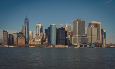 iShares MSCI USA Screened UCITS ETF EUR Hedged (Acc) (AYEE ETF) med ISIN IE000G2LIHG9, strävar efter att ge investerare en totalavkastning, med hänsyn till både kapital- och inkomstavkastning, som återspeglar avkastningen på MSCI USA ESG Screened Index.