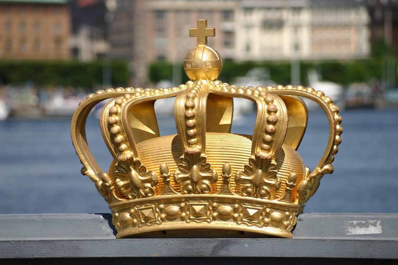 UBS S&P USA Dividend Aristocrats ESG Elite UCITS ETF hEUR dis (SPDE ETF) med ISIN IE000S6476U8, syftar till att följa S&P ESG Elite High Yield Dividend Aristocrats (EUR Hedged) index. S&P ESG Elite High Yield Dividend Aristocrats (EUR Hedged) index följer aktierna i S&P Composite 1500 index som har ökat utdelningen varje år i minst 20 år i rad. De aktier som ingår filtreras enligt ESG-kriterier (miljömässiga, sociala och bolagsstyrningsrelaterade). Valutasäkrad till euro (EUR).