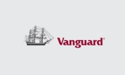 Vanguards VOO följer S&P 500 och har fyrdubblats i storlek sedan 2022. Den tar ut 0,03 % per år och har hittills absorberat mer än 69 miljarder dollar under 2026. Detta följer två år i rad med mer än 100 miljarder dollar i årliga inflöden.